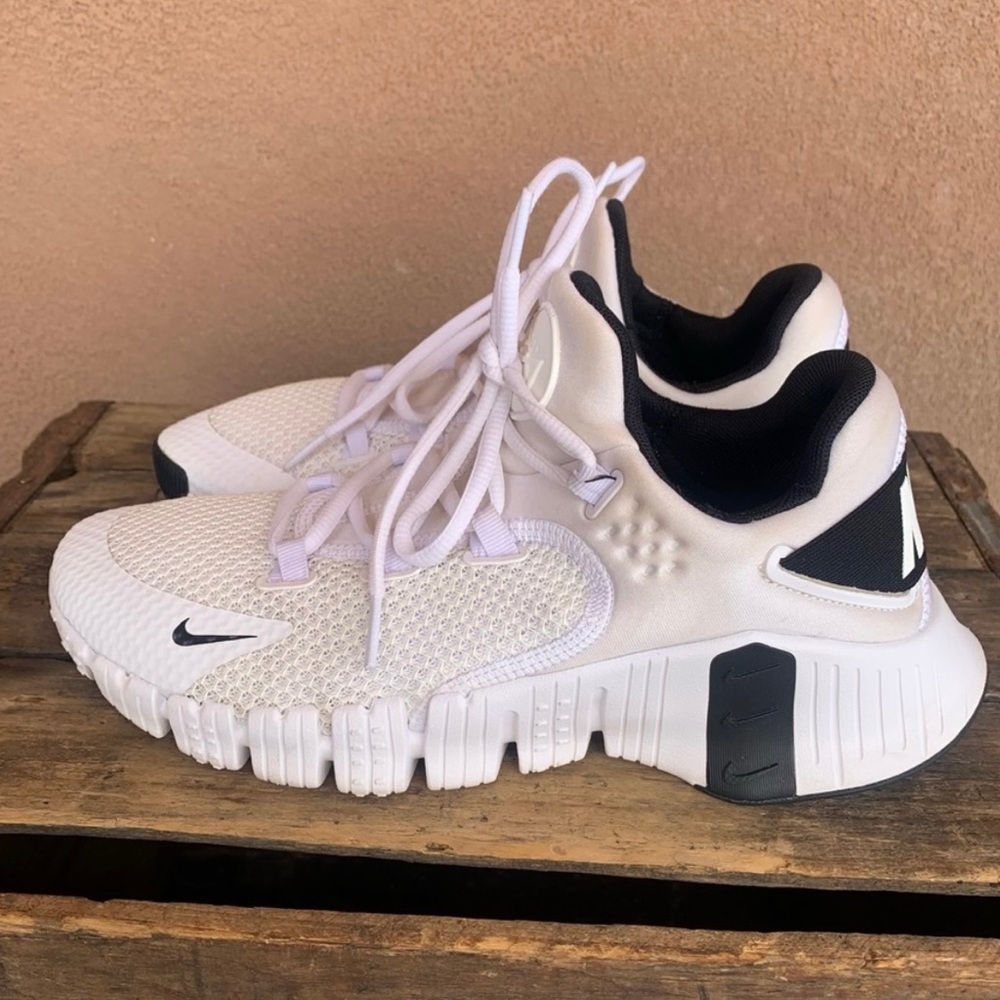 Nike Free Metcon 4 White/Black Shoe